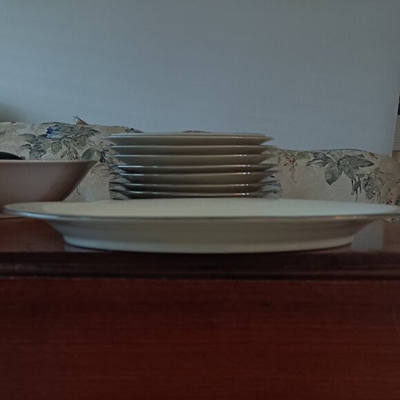 Vintage 12" Oval Serving Platter Winterset by American Royalty 1001 - Picture 3 of 6